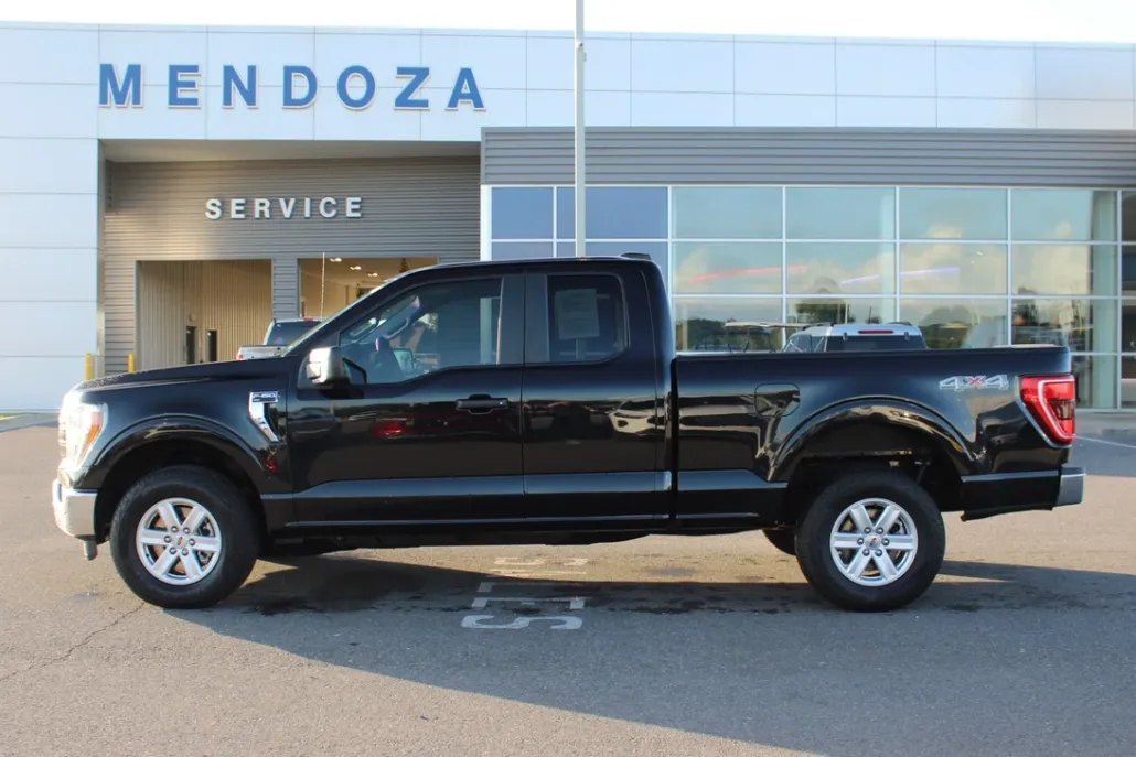 2022 Ford F-150 XLT photo 1