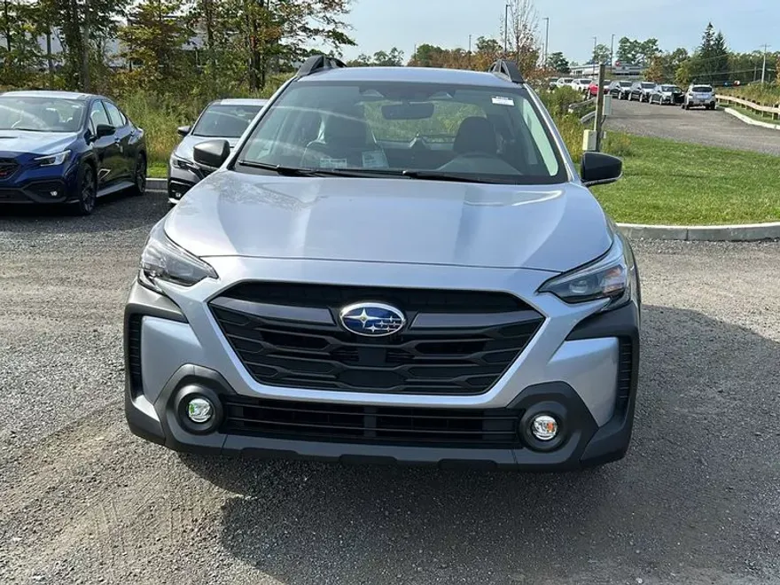 2025 Subaru Outback Base photo 1