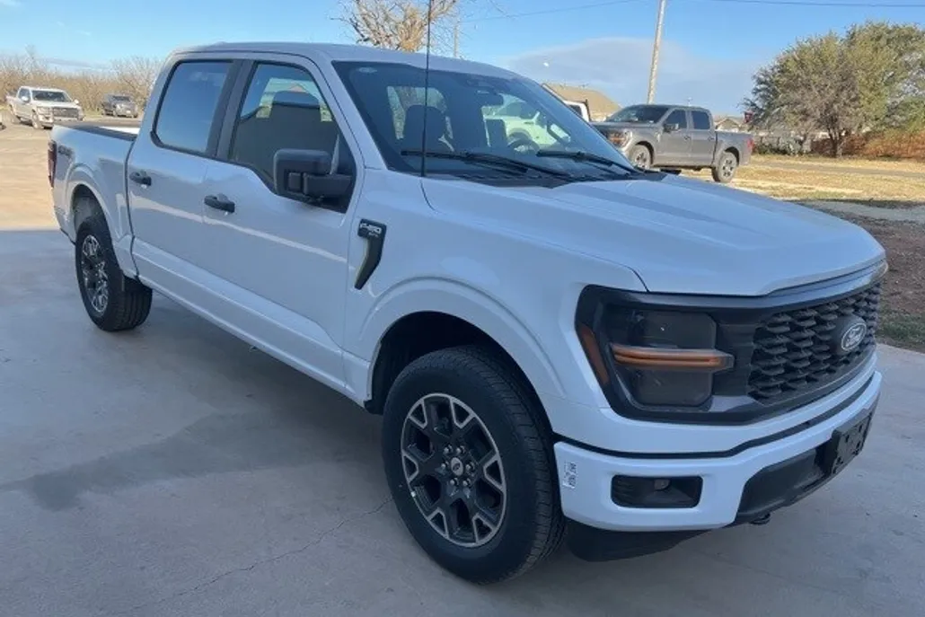 2025 Ford F-150 STX photo 1