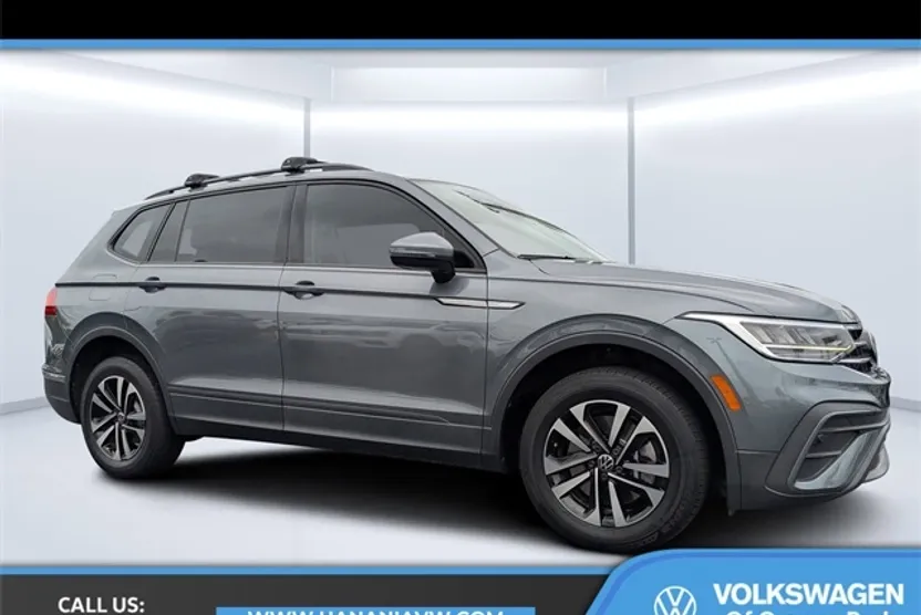 2022 Volkswagen Tiguan S photo 1