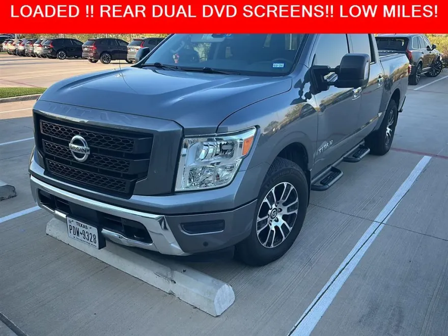 2021 Nissan Titan SV photo 1
