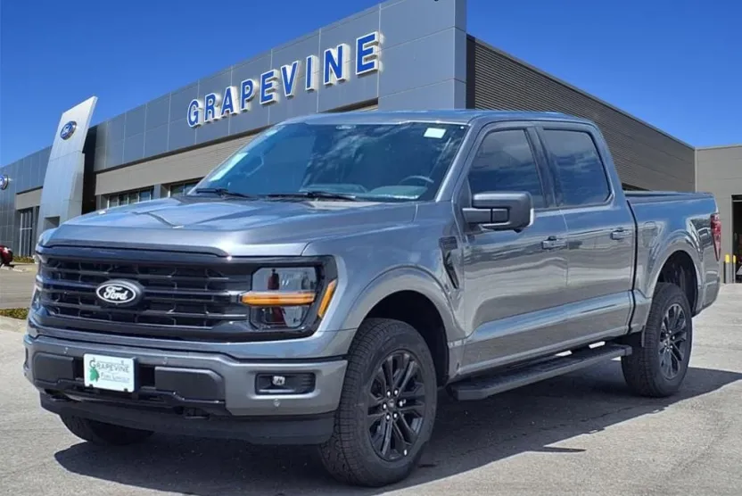 2025 Ford F-150 XLT photo 1