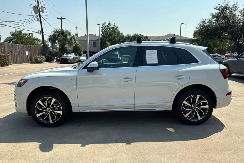 2023 Audi Q5 45 S line Premium photo 1