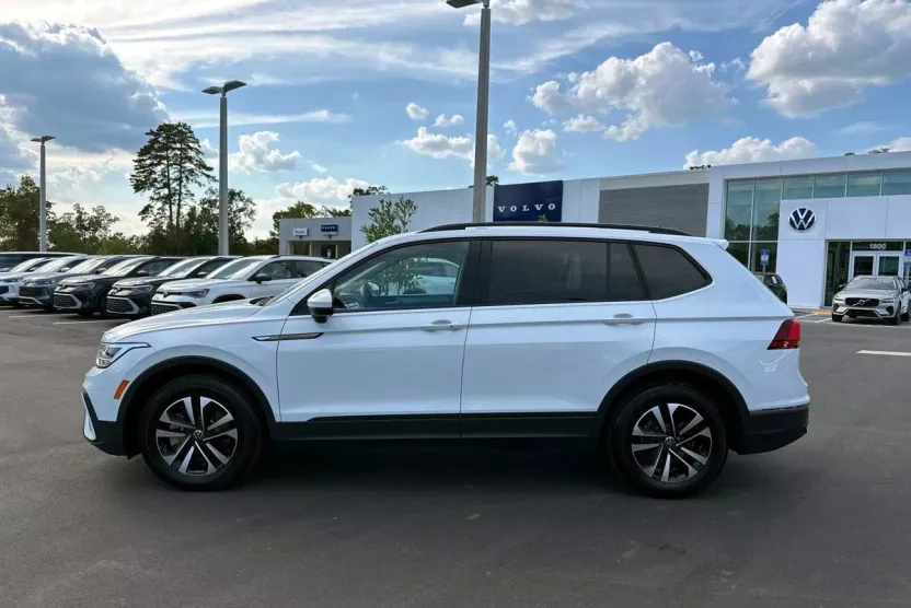 2024 Volkswagen Tiguan S photo 1