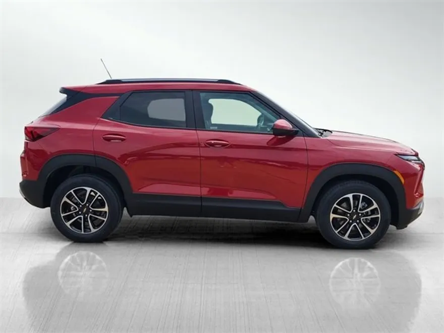 2026 Chevrolet Trailblazer LT photo 1