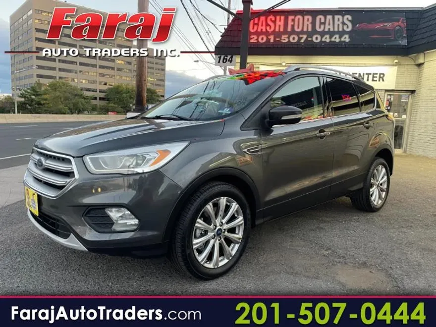 2017 Ford Escape Titanium photo 1