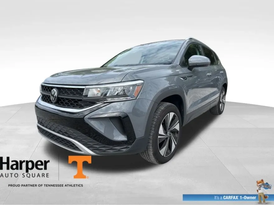 2024 Volkswagen Taos SE photo 1