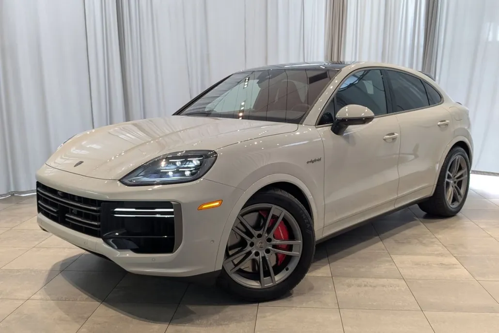 2025 Porsche Cayenne E-Hybrid Coupe Turbo photo 1