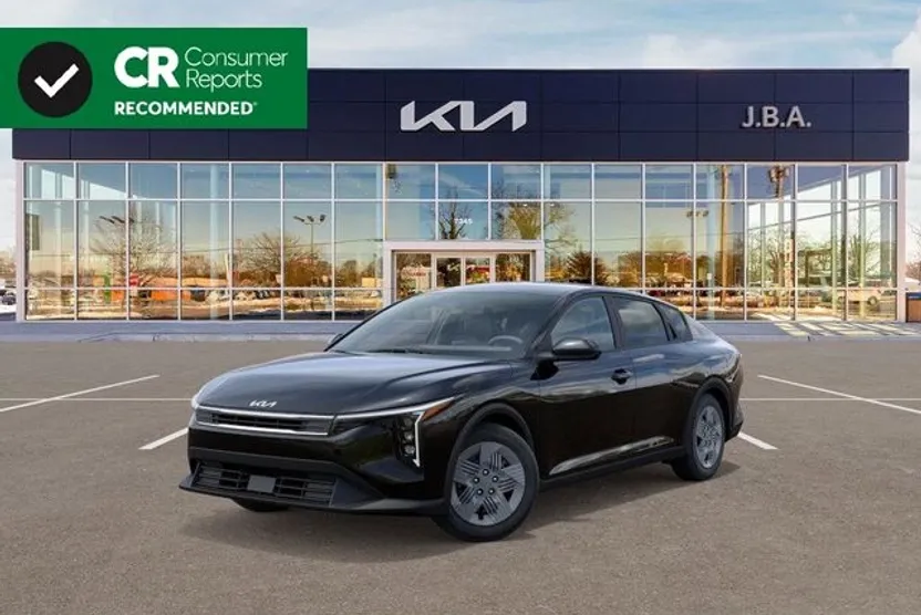 2025 Kia K4 LX photo 1