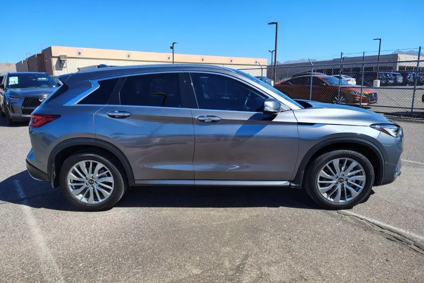 2024 Infiniti QX50 Luxe photo 1