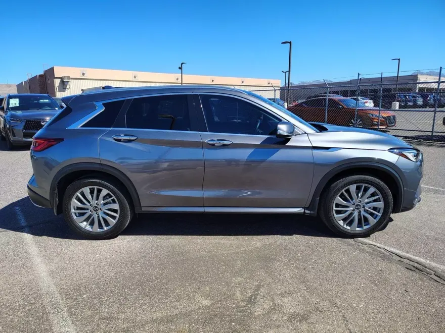 2024 Infiniti QX50 Luxe photo 1