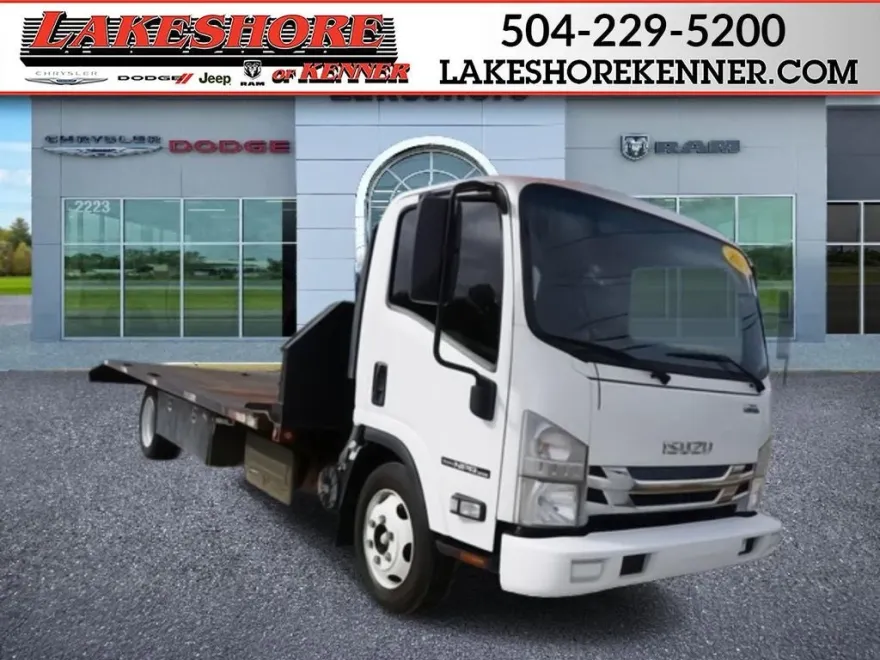 2019 Isuzu NPR photo 1