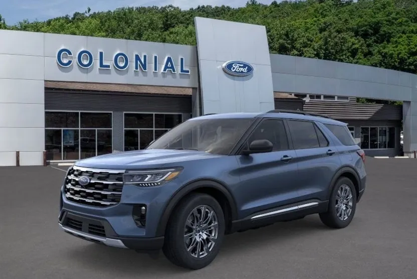 2025 Ford Explorer photo 1
