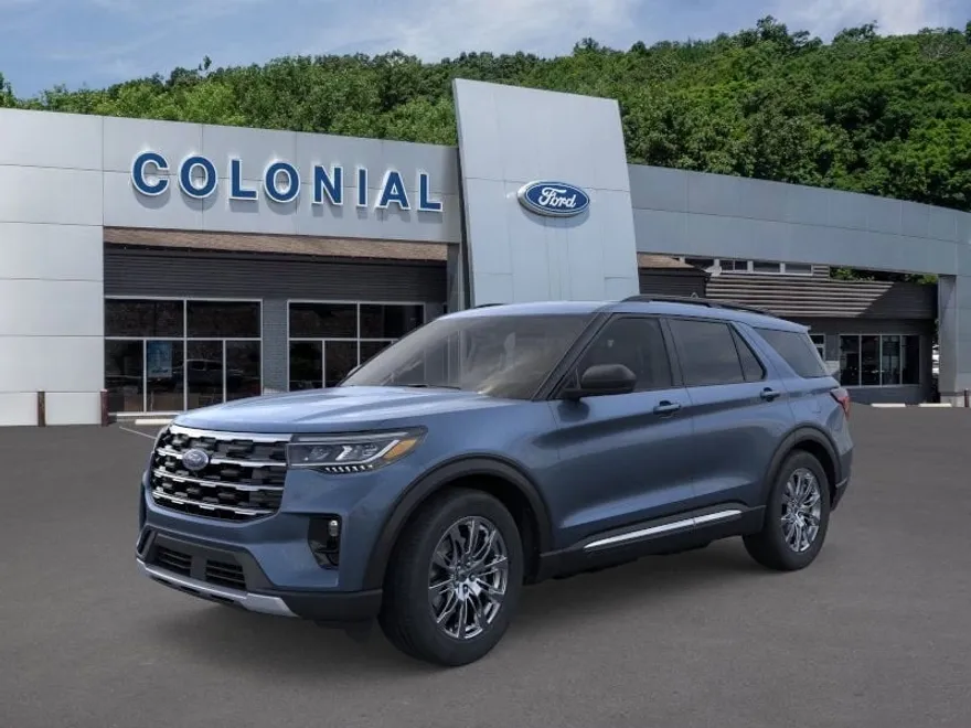 2025 Ford Explorer photo 1