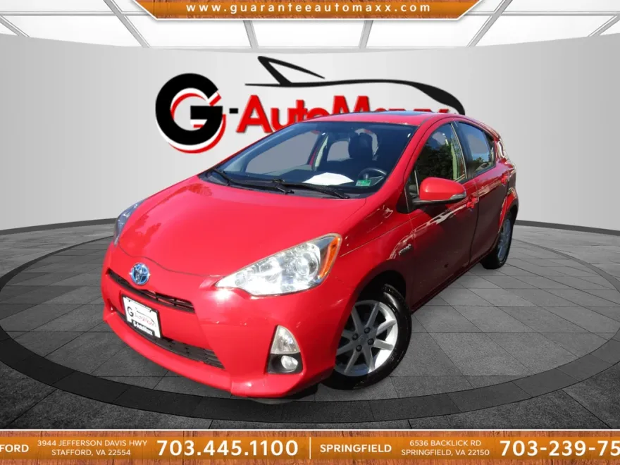 2013 Toyota Prius C Four photo 1