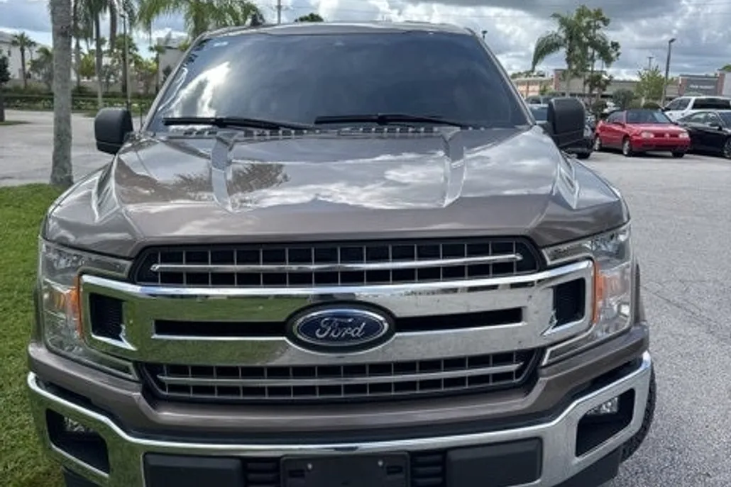 2020 Ford F-150 XLT photo 1