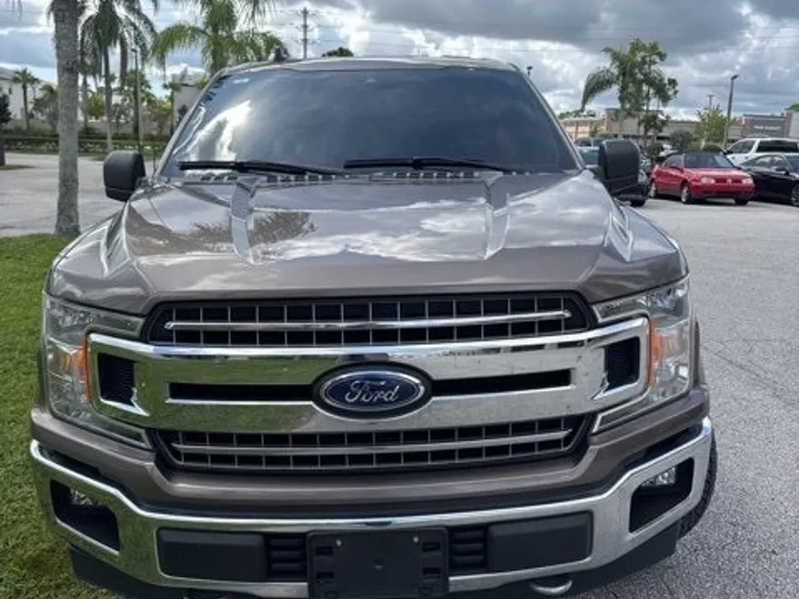 2020 Ford F-150 XLT photo 1