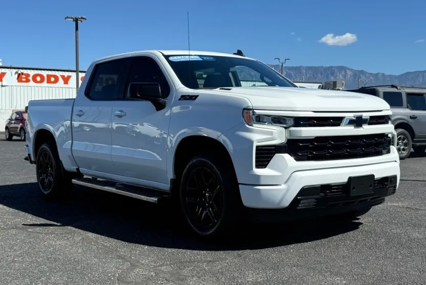 2023 Chevrolet Silverado 1500 RST photo 1