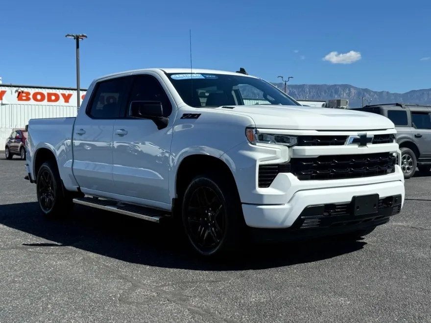 2023 Chevrolet Silverado 1500 RST photo 1