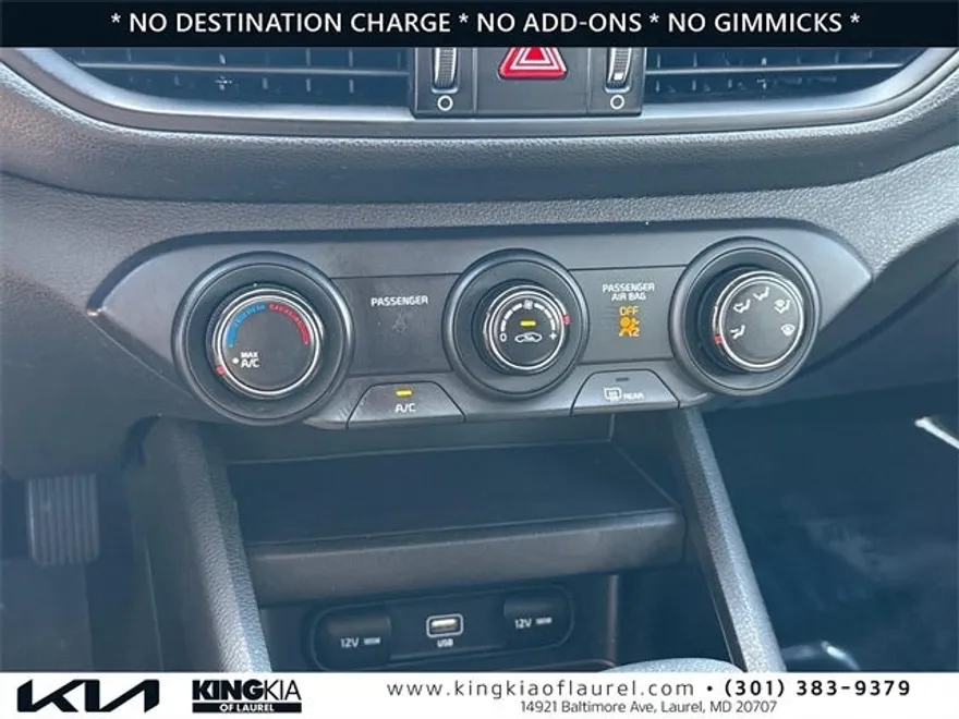 2023 Kia Forte LXS photo 1