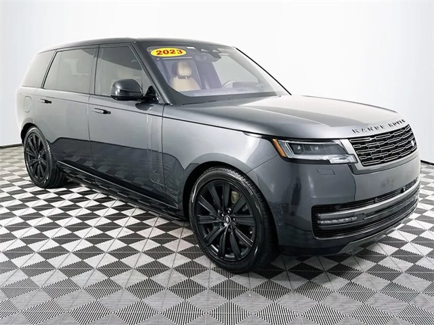 2023 Land Rover Range Rover SE photo 1