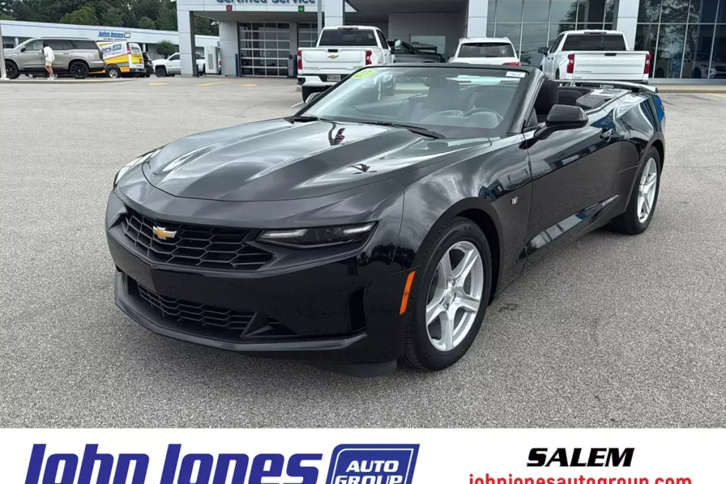 2020 Chevrolet Camaro 1LT photo 1