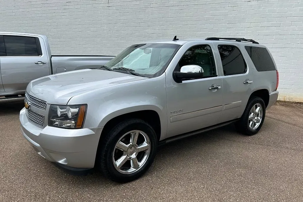 2013 Chevrolet Tahoe LTZ photo 1