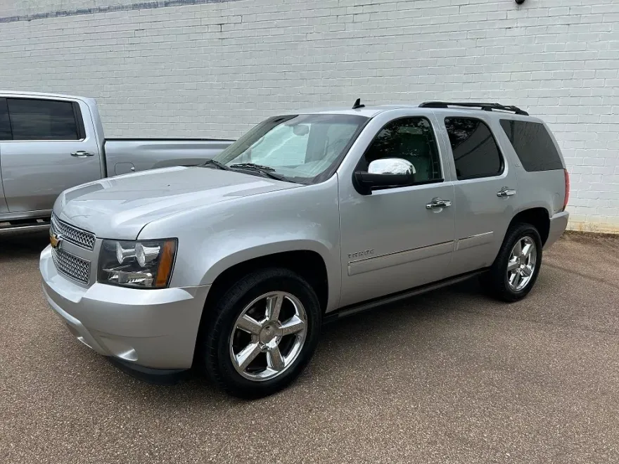 2013 Chevrolet Tahoe LTZ photo 1