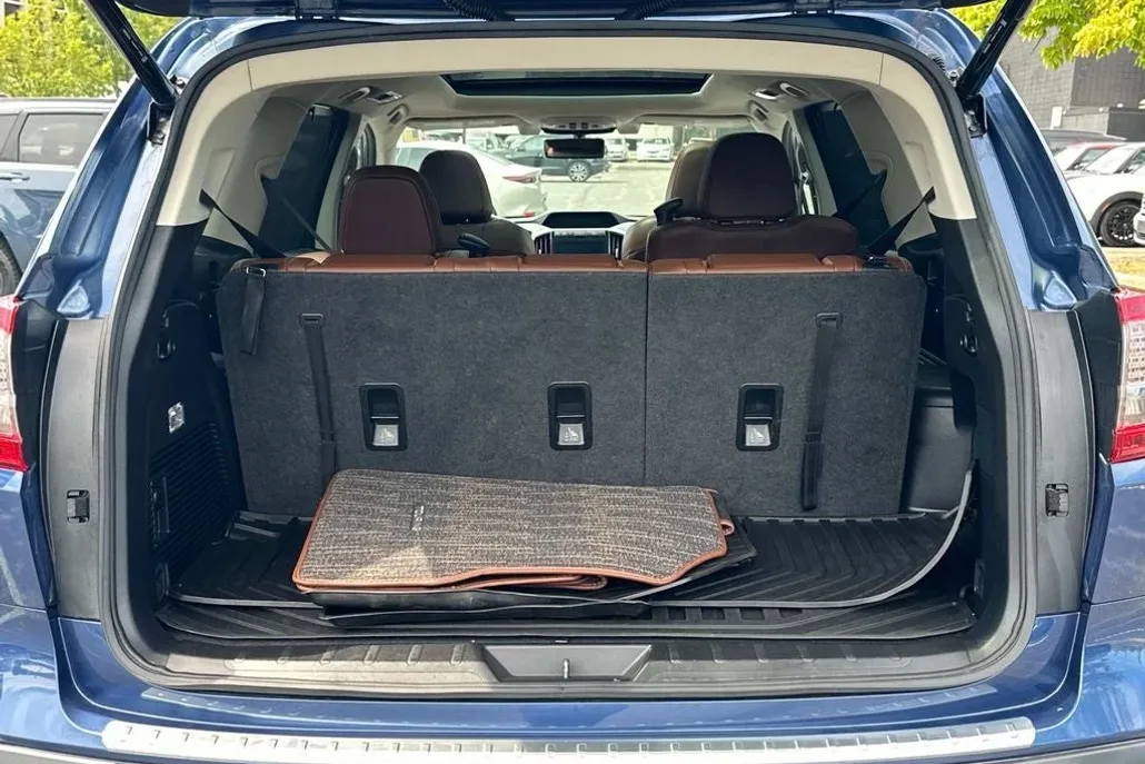 2021 Subaru Ascent Touring photo 1