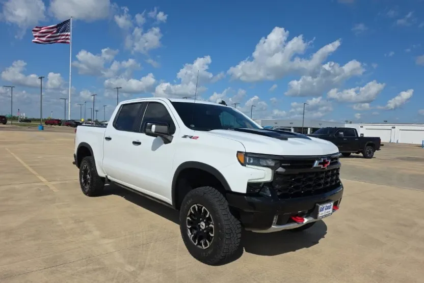 2022 Chevrolet Silverado 1500 ZR2 photo 1