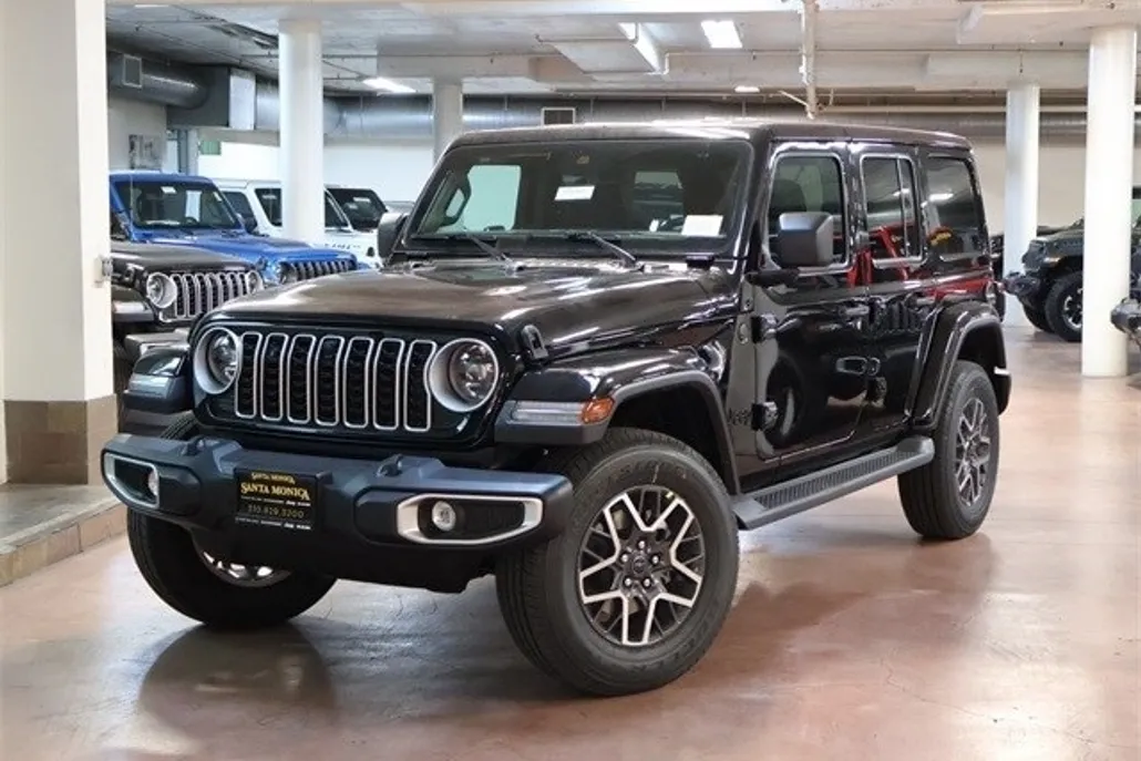 2025 Jeep Wrangler Sahara photo 1