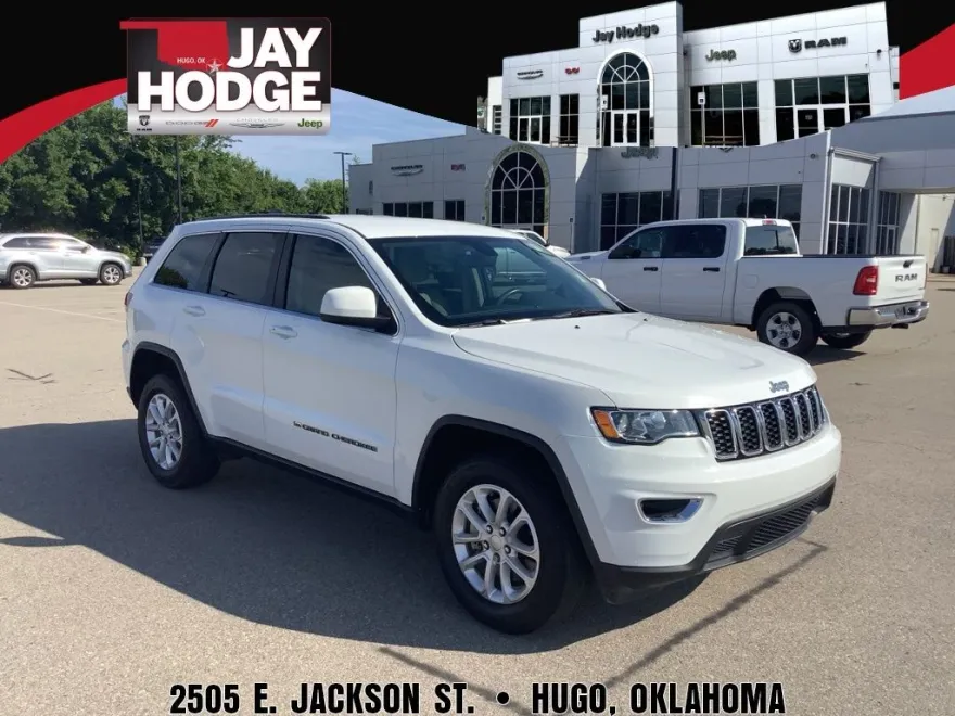2022 Jeep Cherokee Laredo photo 1