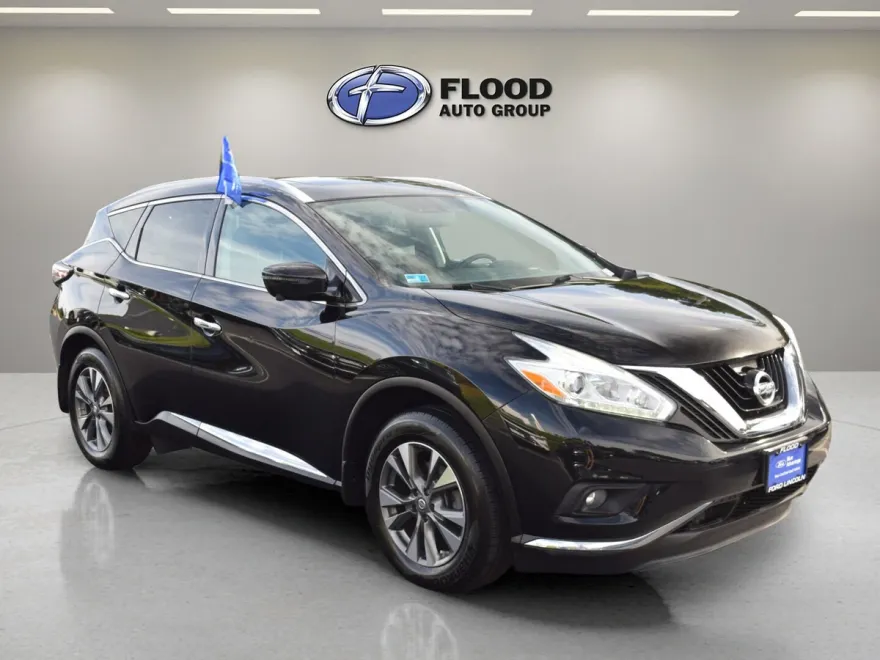 2017 Nissan Murano SL photo 1