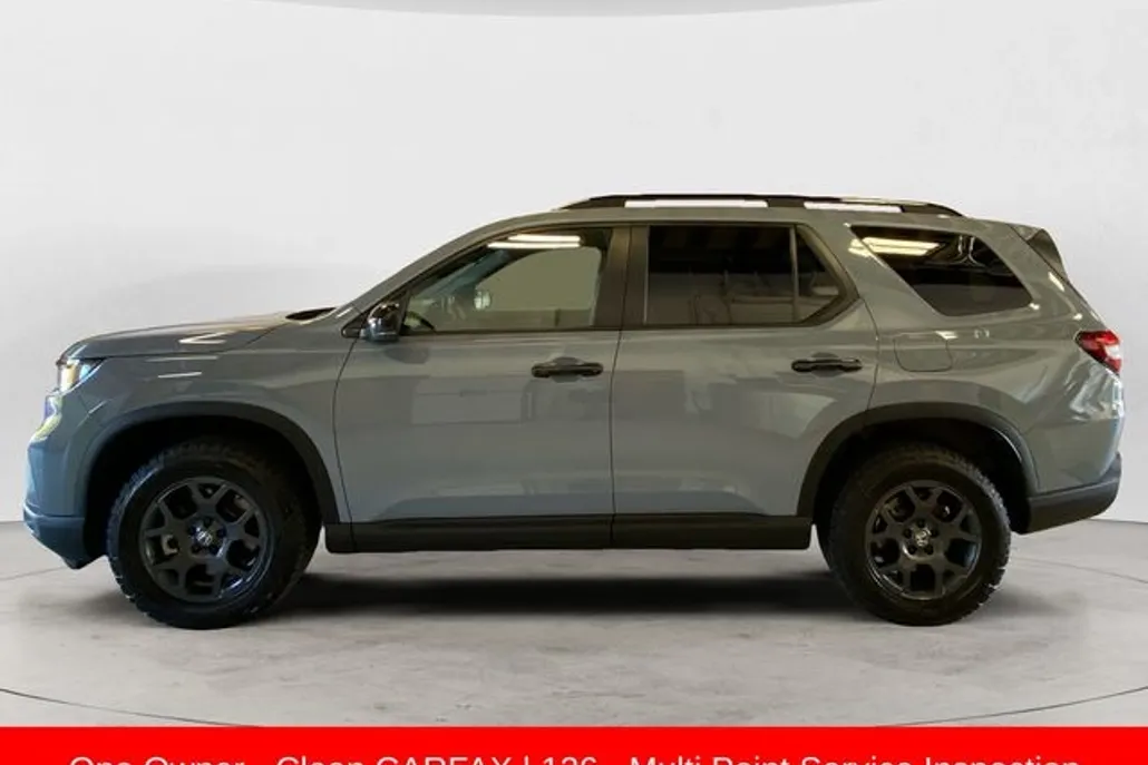 2025 Honda Pilot TrailSport photo 1