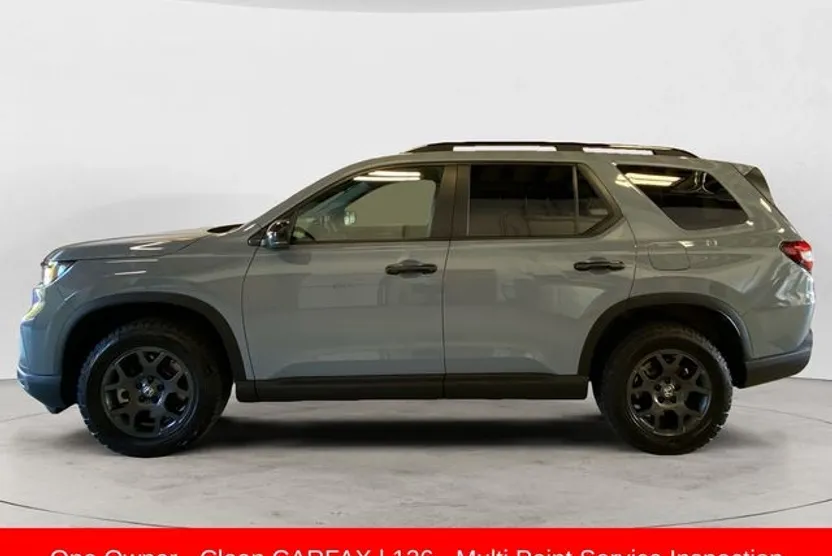 2025 Honda Pilot TrailSport photo 1
