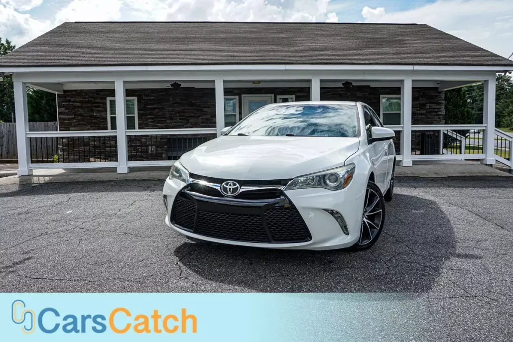 2015 Toyota Camry photo 1