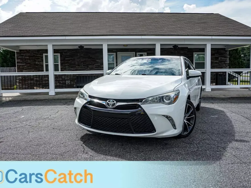 2015 Toyota Camry photo 1