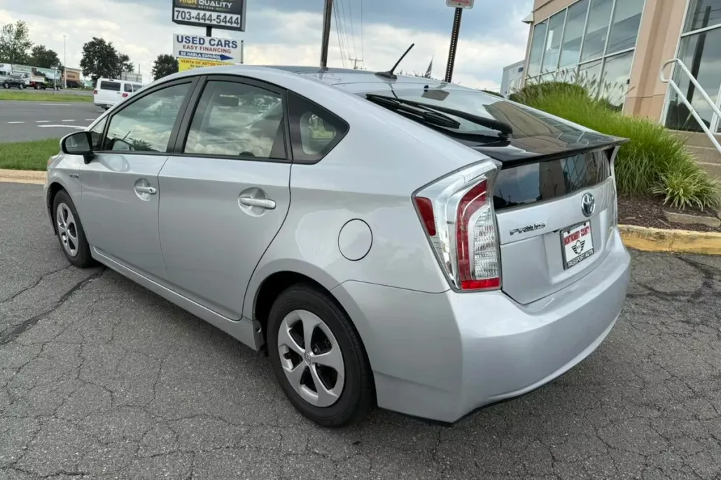 2014 Toyota Prius Four Five Three One Two photo 1