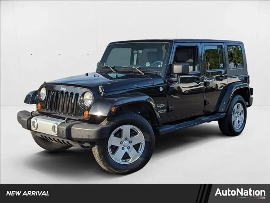 2010 Jeep Wrangler Sahara photo 1
