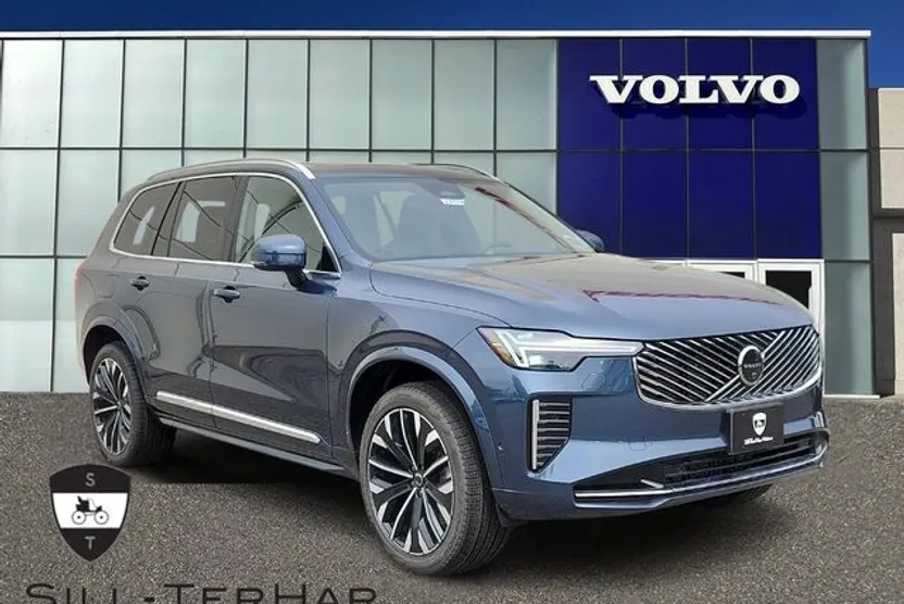 2025 Volvo XC90 Plus photo 1