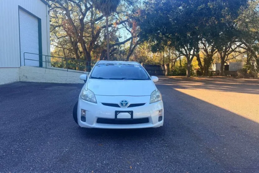 2010 Toyota Prius Two photo 1