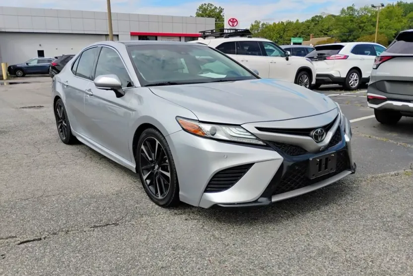2018 Toyota Camry XSE V6 photo 1
