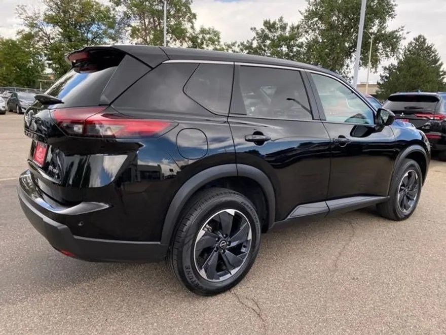 2024 Nissan Rogue SV photo 1