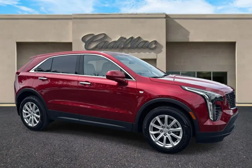 2019 Cadillac XT4 Luxury photo 1