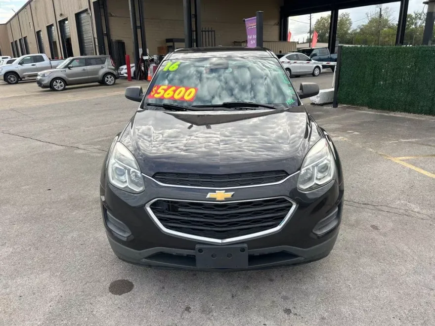 2016 Chevrolet Equinox LS photo 1