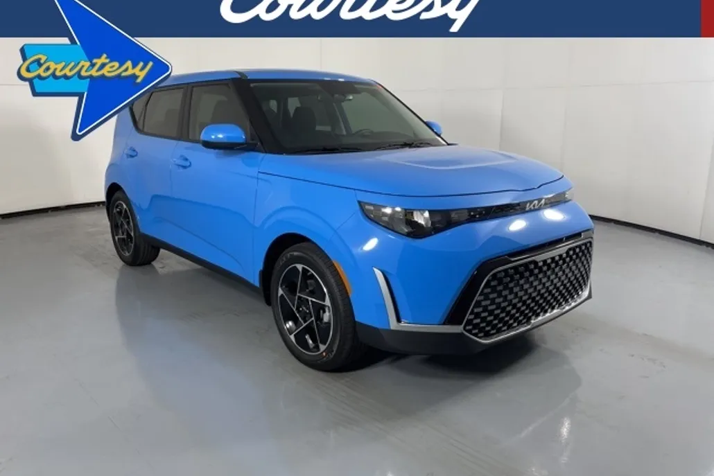 2025 Kia Soul EX photo 1