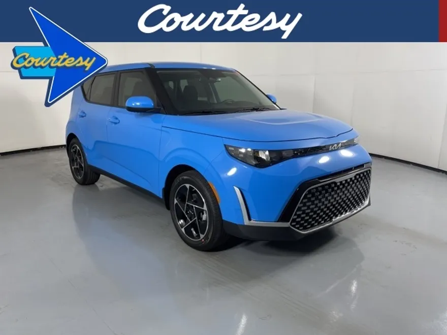 2025 Kia Soul EX photo 1