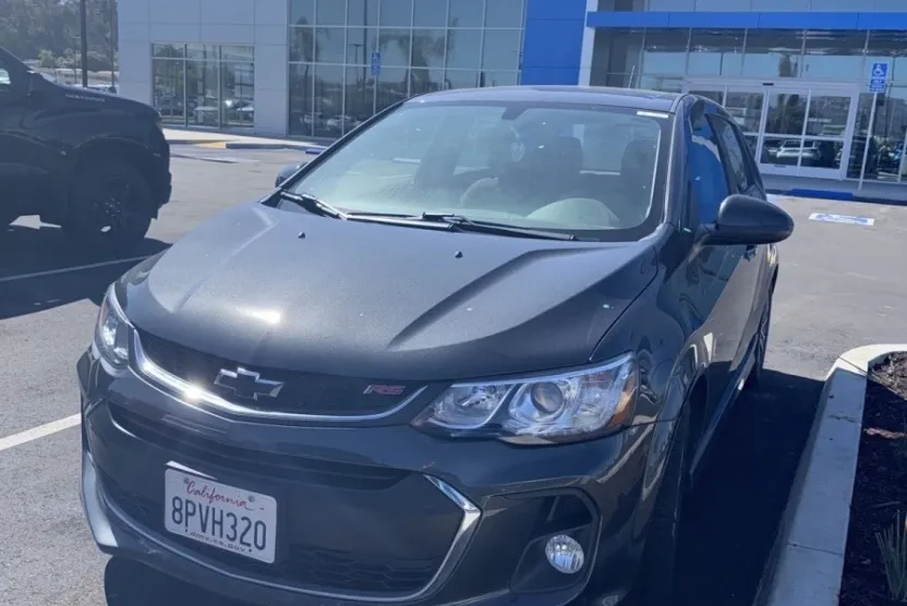 2020 Chevrolet Sonic LT photo 1