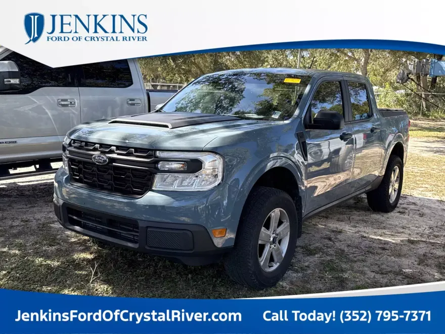 2023 Ford Maverick XL photo 1