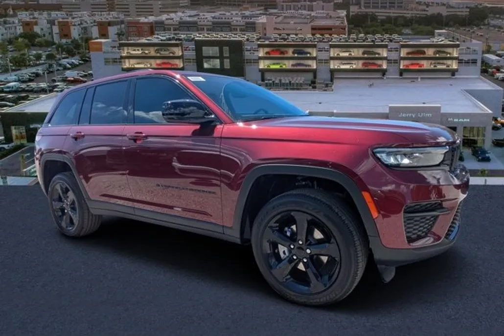 2025 Jeep Grand Cherokee Altitude photo 1
